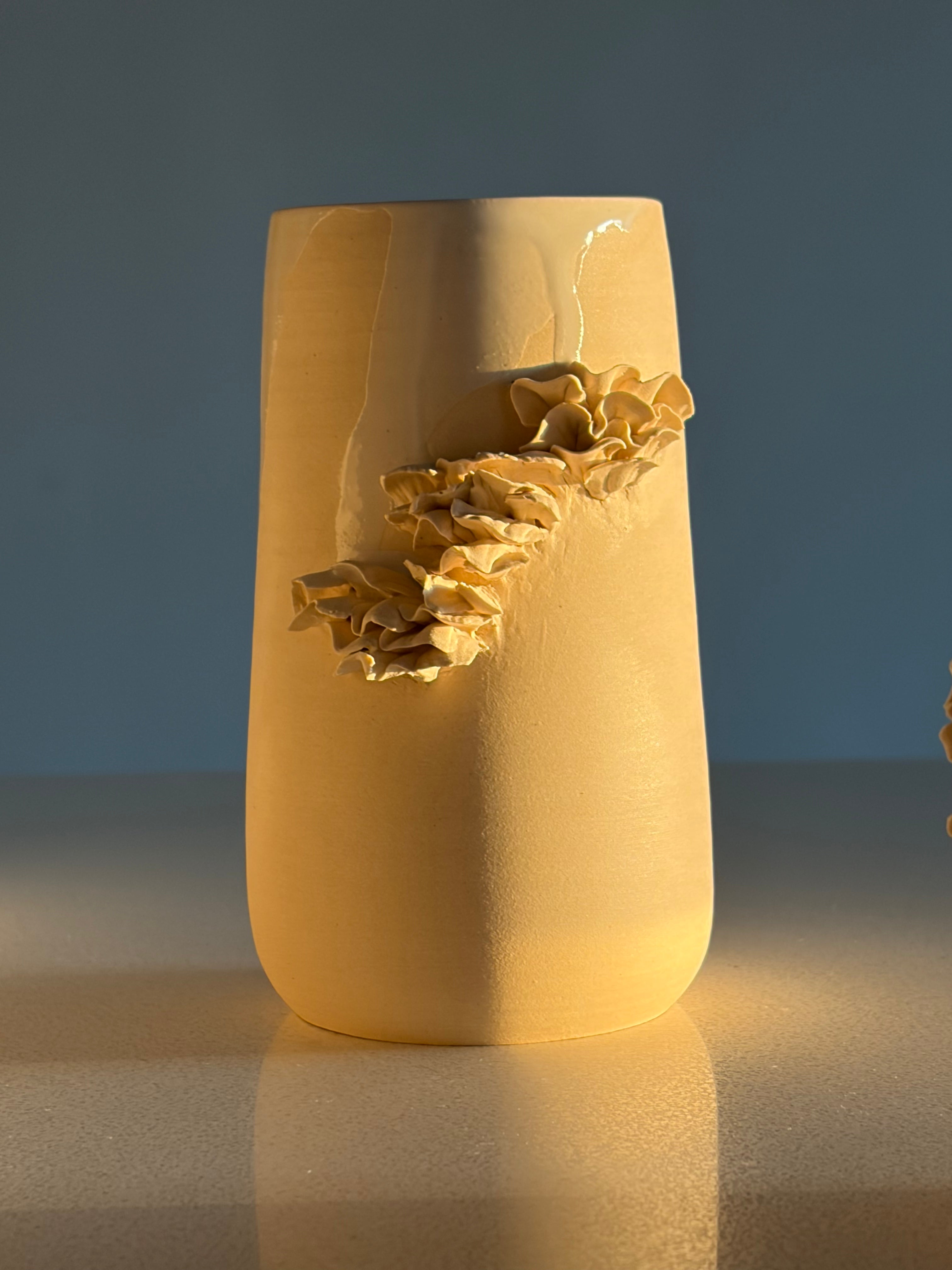 Frilly mushroom mug - A