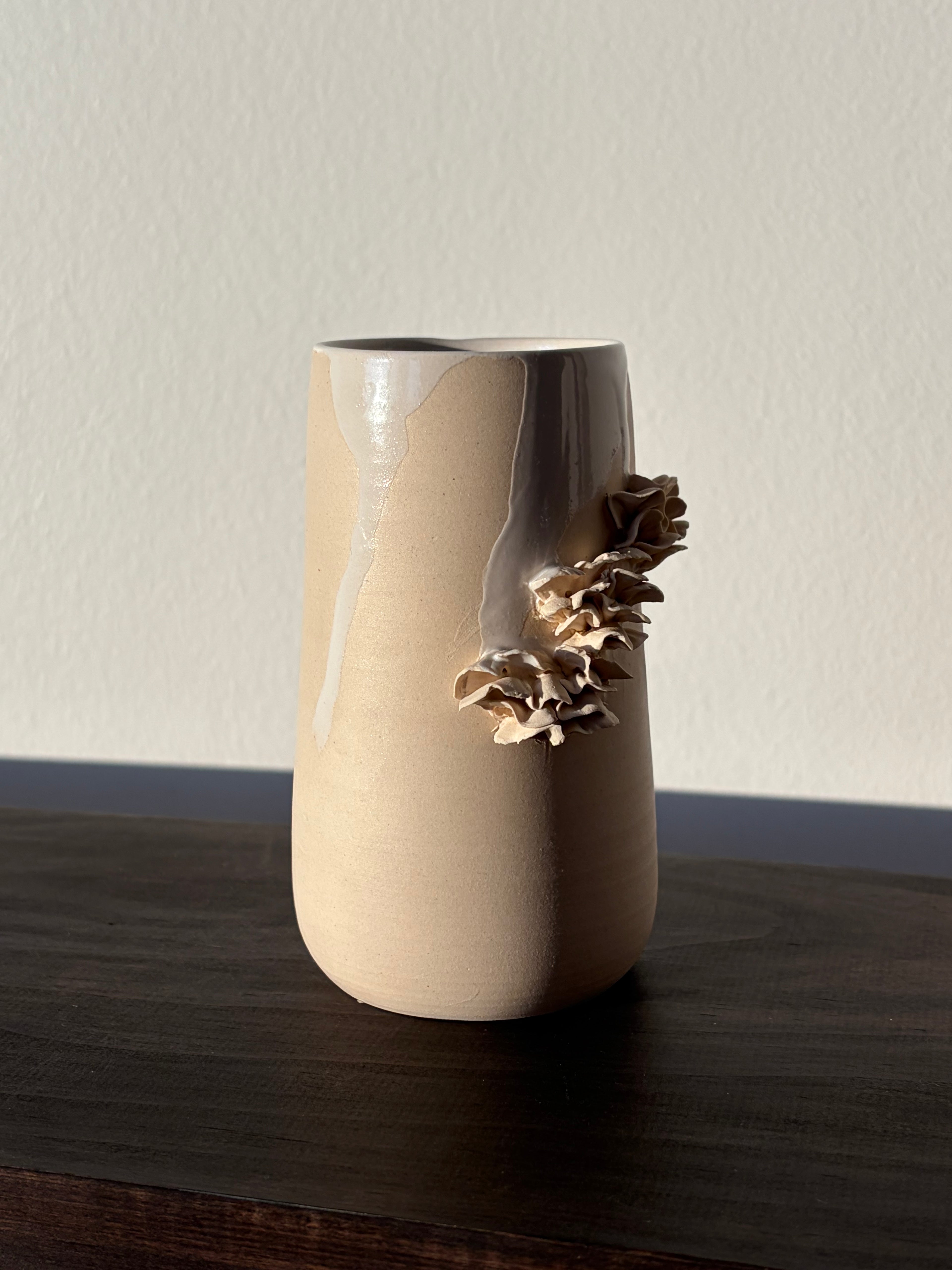 Frilly mushroom mug - A