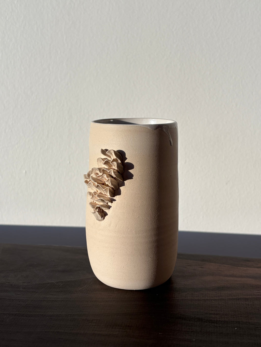 Frilly mushroom mug - B