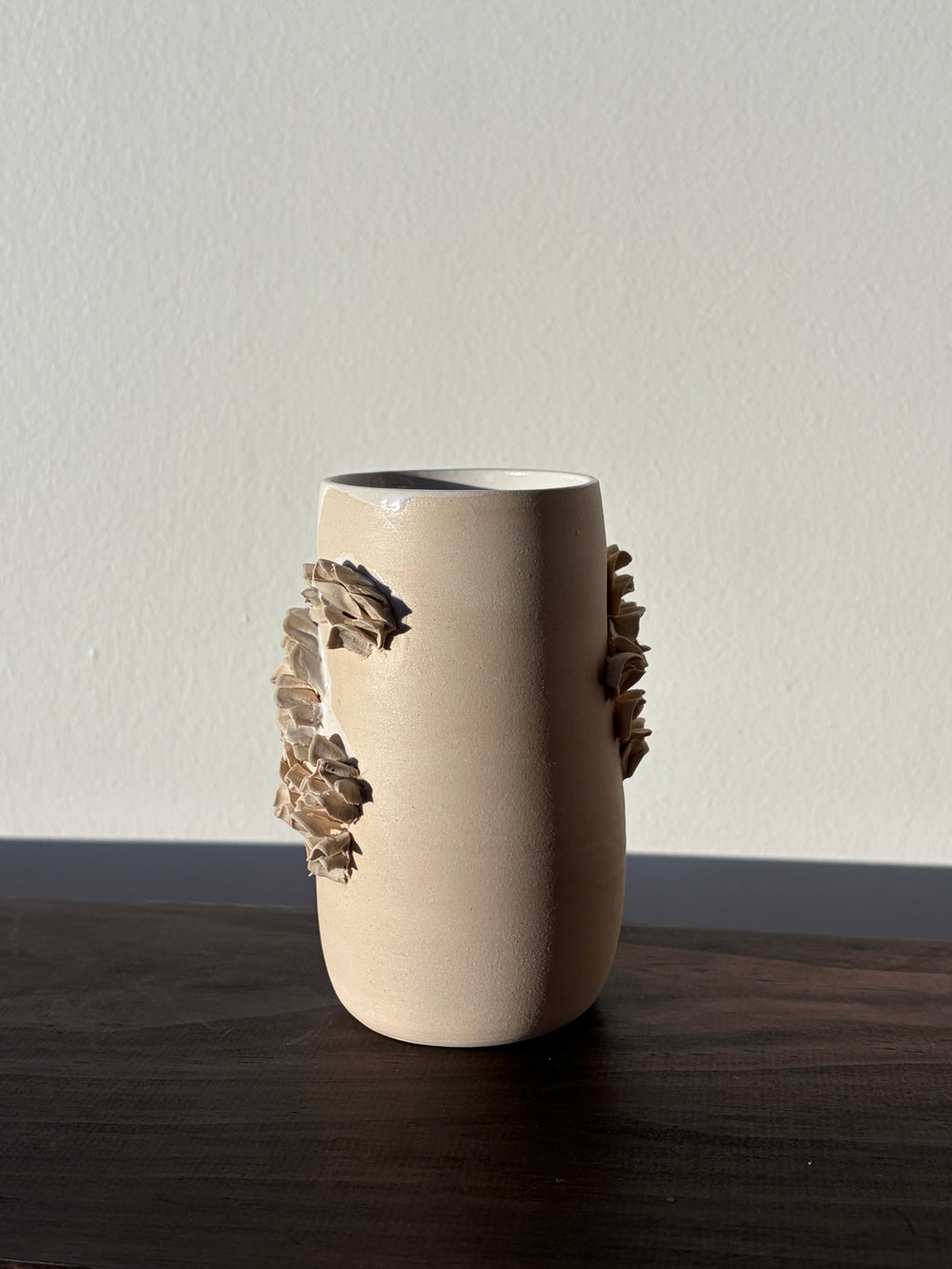 Frilly mushroom mug - B